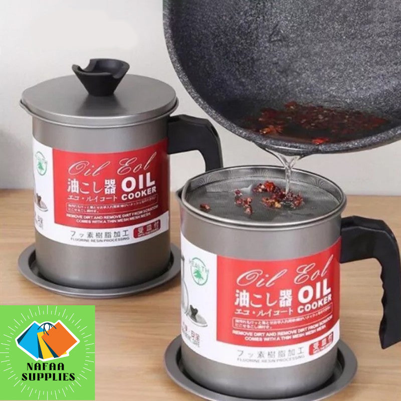 Frying Oil and Grease Container With Strainer, 1.4 Liter Stainless Steel Oil Storage Container with Lid Easy Grip Handle Suitable For Storing Frying Oil And Cooking Grease , Silver