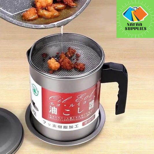 Frying Oil and Grease Container With Strainer, 1.4 Liter Stainless Steel Oil Storage Container with Lid Easy Grip Handle Suitable For Storing Frying Oil And Cooking Grease , Silver